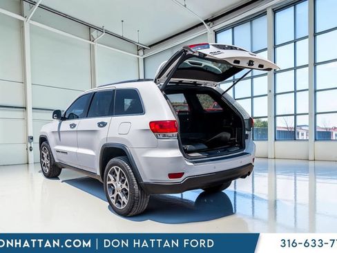 Used 2019 Jeep Grand Cherokee Limited AWD/4WD image 30