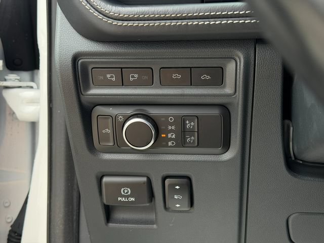 Used 2022 Ford F150 Lightning Platinum AWD/4WD image 55