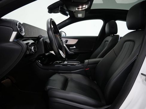 Used 2025 Mercedes-Benz CLA 250 4MATIC image 12