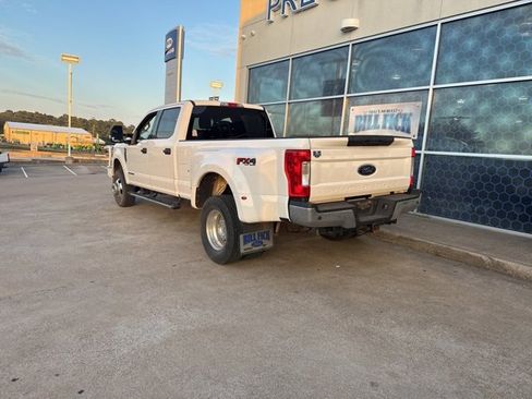 Used 2017 Ford F350 XLT w/ XLT Value Package image 5