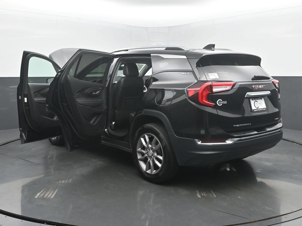 Used 2024 GMC Terrain SLT AWD/4WD image 59