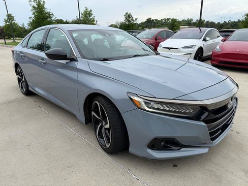 Used 2021 Honda Accord Sport image 3