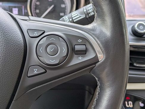 Used 2020 Buick Envision Essence w/ Experience Buick Package FWD image 29