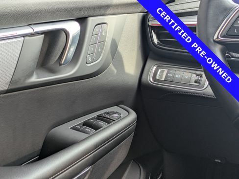 Used 2025 Buick Enclave Sport Touring w/ Power Package FWD image 24