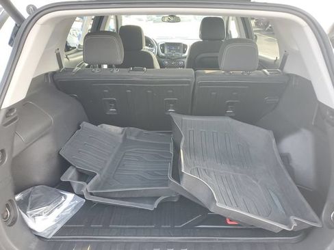 Certified 2023 GMC Terrain SLE w/ Driver Convenience Package FWD image 7