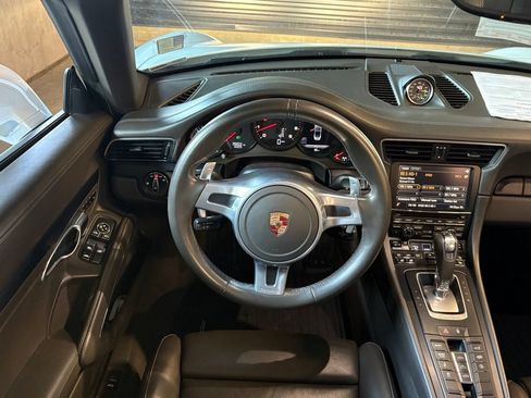 Used 2015 Porsche 911 Cabriolet image 21