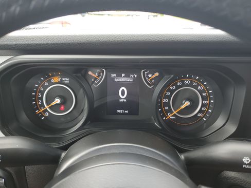 Used 2025 Jeep Wrangler Sport AWD/4WD image 19