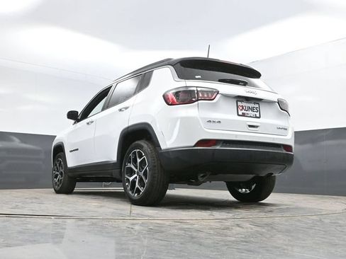 Used 2026 Jeep Compass Limited AWD/4WD image 53