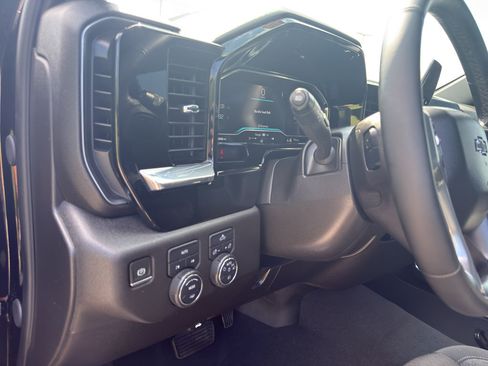 Used 2024 Chevrolet Silverado 1500 RST w/ Redline Edition AWD/4WD image 16