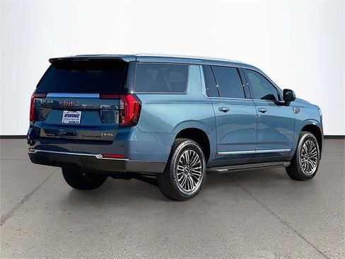 New 2026 GMC Yukon XL Elevation image 4