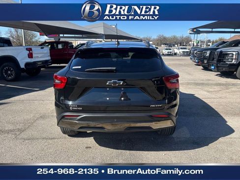 Certified 2024 Chevrolet Trax ACTIV w/ Sunroof Package image 6
