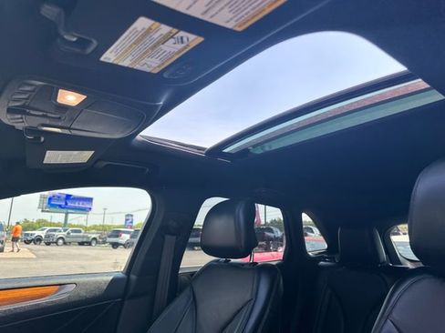 Used 2018 Lincoln MKC Reserve w/ Lincoln MKC Climate Package AWD/4WD image 28