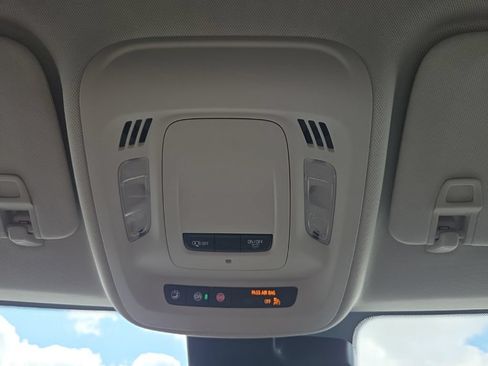 Used 2023 Buick Envision Preferred AWD/4WD image 34