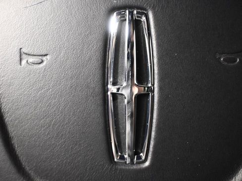 Used 2018 Lincoln Navigator Reserve w/ Technology Package image 37