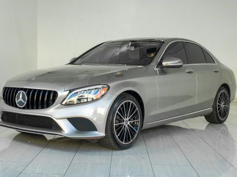 Used 2020 Mercedes-Benz C 300 Sedan image 4