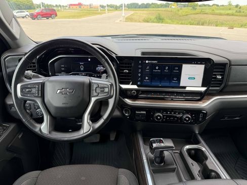 Used 2024 Chevrolet Silverado 1500 RST AWD/4WD image 28