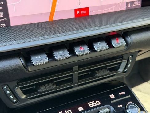 Used 2020 Porsche 911 Carrera image 26