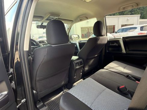 Used 2016 Toyota 4Runner SR5 RWD image 22