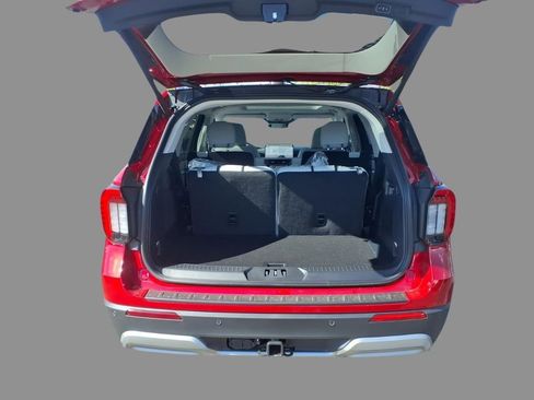 New 2026 Ford Explorer Platinum image 8