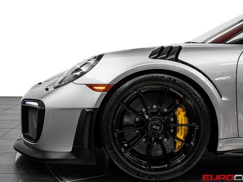 Used 2019 Porsche 911 GT2 RS RWD image 17