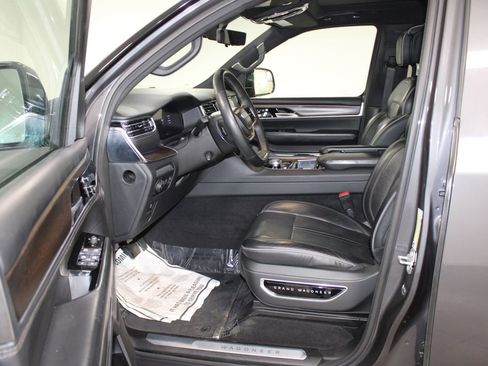 Used 2023 Jeep Grand Wagoneer L Series II image 22