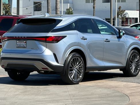 Certified 2025 Lexus RX 350 w/ Convenience Package AWD/4WD image 4