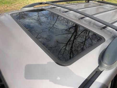 Used 2002 Toyota Land Cruiser image 86