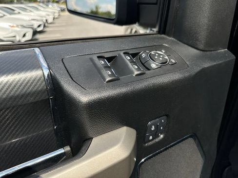 Used 2018 Ford F150 Lariat w/ Equipment Group 502A Luxury AWD/4WD image 11