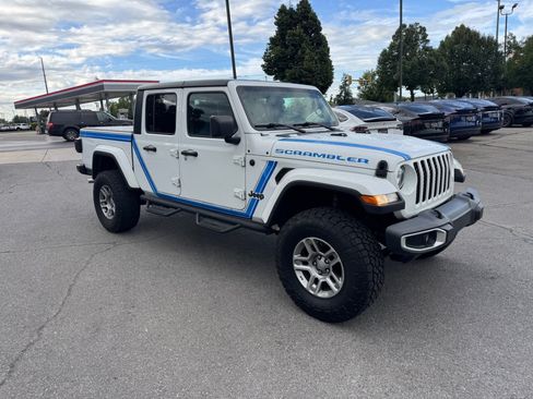 Used 2021 Jeep Gladiator Sport AWD/4WD image 7