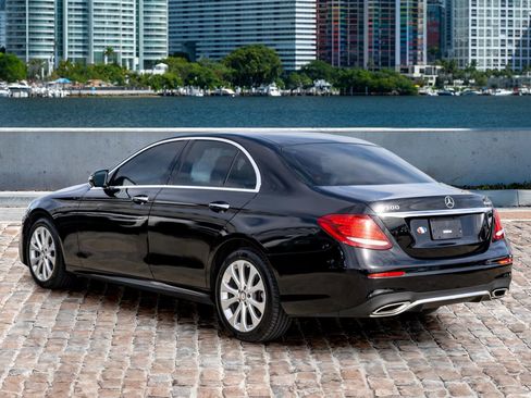 Used 2019 Mercedes-Benz E 300 4MATIC w/ Premium 1 Package image 7