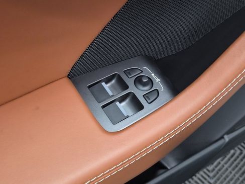 Used 2020 Jaguar F-TYPE Coupe image 12