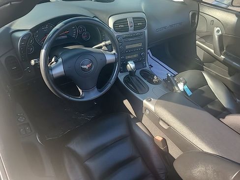 Used 2006 Chevrolet Corvette Convertible w/ Preferred Equipment Group image 17