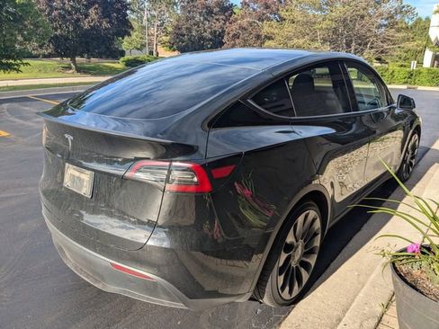 Used 2022 Tesla Model Y Performance AWD/4WD image 4