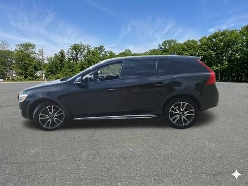 Used 2016 Volvo V60 T5 Cross Country w/ Convenience Package AWD/4WD image 6