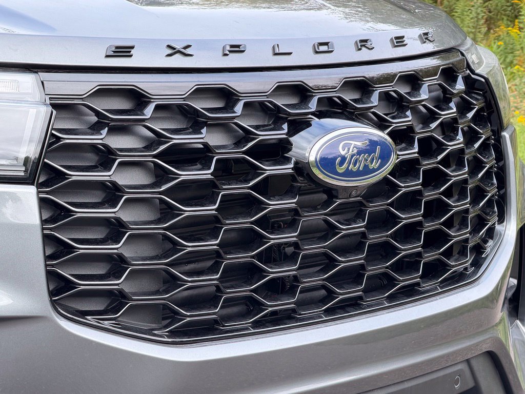 New 2026 Ford Explorer ST-Line AWD/4WD image 19