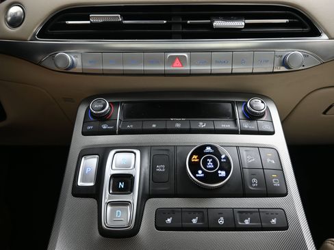 Used 2020 Hyundai Palisade Limited image 17