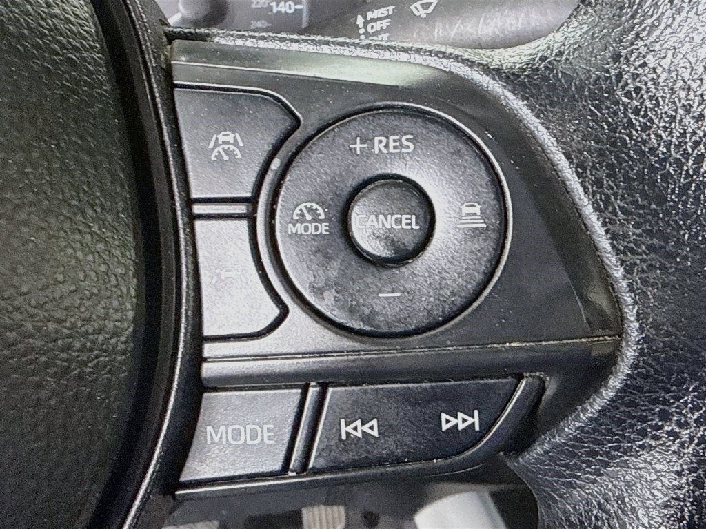 Used 2025 Toyota Corolla Cross L FWD image 14