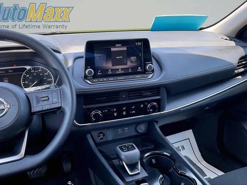 Used 2024 Nissan Rogue S AWD/4WD image 13