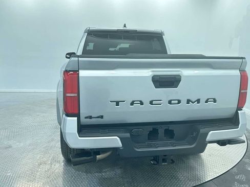 Used 2024 Toyota Tacoma TRD Sport image 7