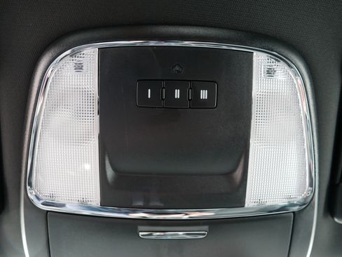 Used 2018 Dodge Charger GT image 33