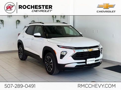 New 2026 Chevrolet TrailBlazer LT w/ LT Cold Weather Package AWD/4WD image 1