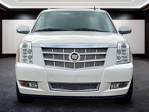 Used 2013 Cadillac Escalade ESV Platinum AWD/4WD image 2