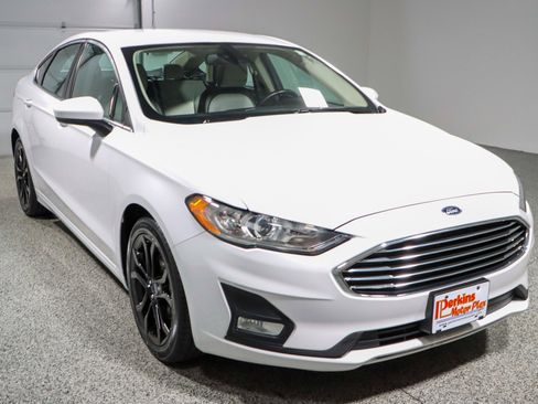 Used 2020 Ford Fusion SE w/ Equipment Group 151A image 5