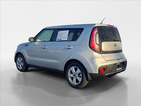 Used 2017 Kia Soul image 3