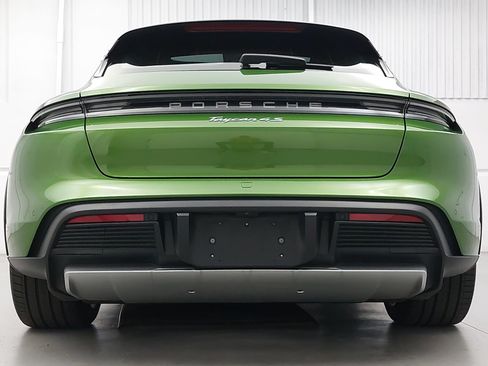 Certified 2022 Porsche Taycan 4S AWD/4WD image 6