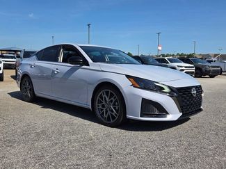 Used 2024 Nissan Altima 2.0 SR FWD video 1