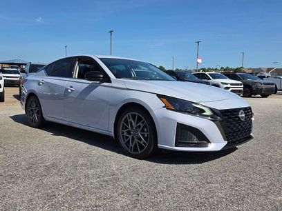 Used 2024 Nissan Altima 2.0 SR