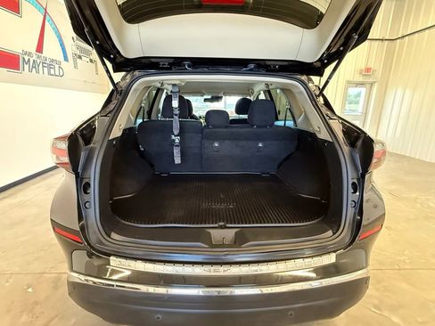 Used 2021 Nissan Murano SV AWD/4WD image 12