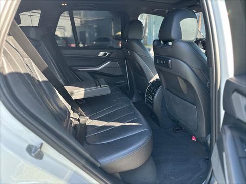 Used 2021 BMW X5 xDrive40i w/ M Sport Package AWD/4WD image 18