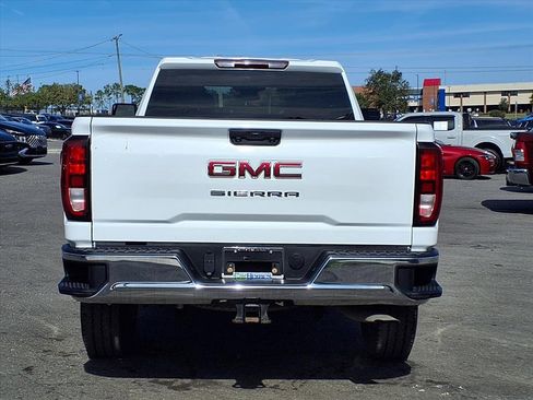 Used 2024 GMC Sierra 2500 Pro w/ Convenience Package image 6